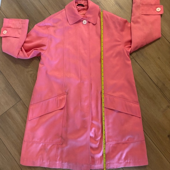Holt Renfrew Women's bubblegum Pink spring coat, sz 6; belt included - Picture 5 of 9